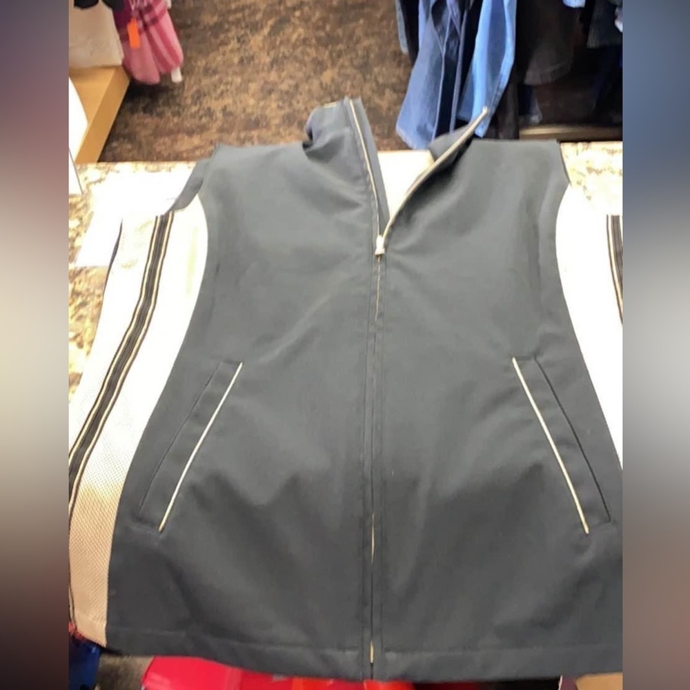 EP Pro Women’s Tour Tech Vest Black Gold Size Small